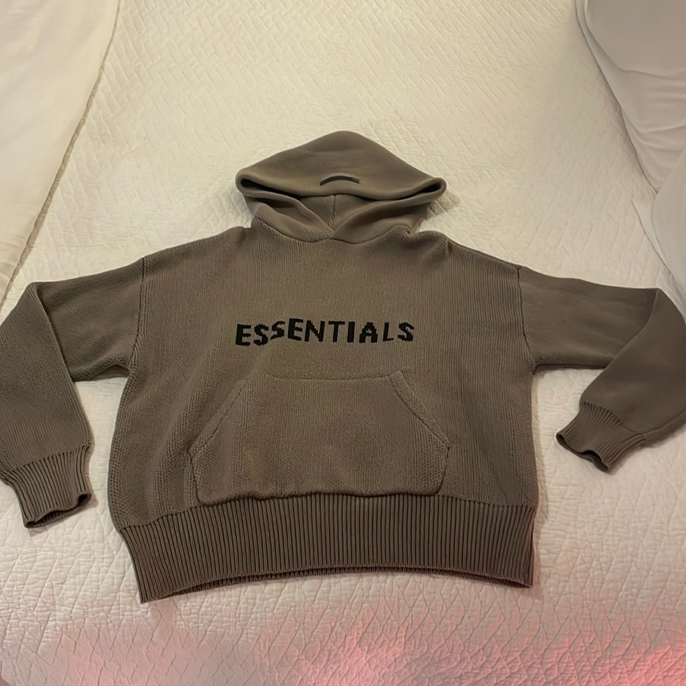 Essentials Fear of God Graphic Print Crew Neck Sweater
Size: XS